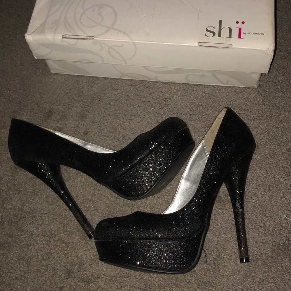 Shi Black heels